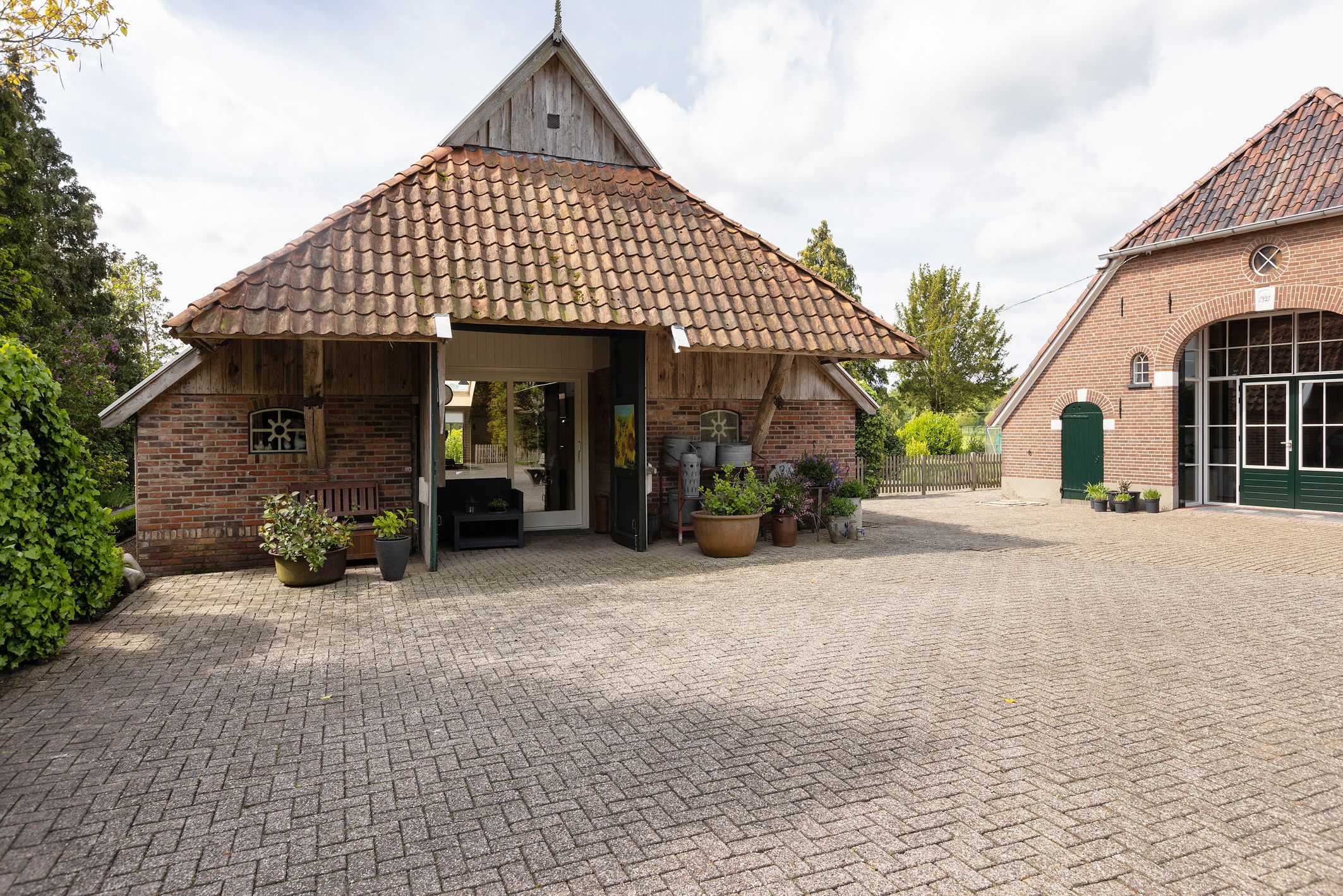 Charming Detached Farmhouse with Guest House in the Achterhoek Countryside — 21