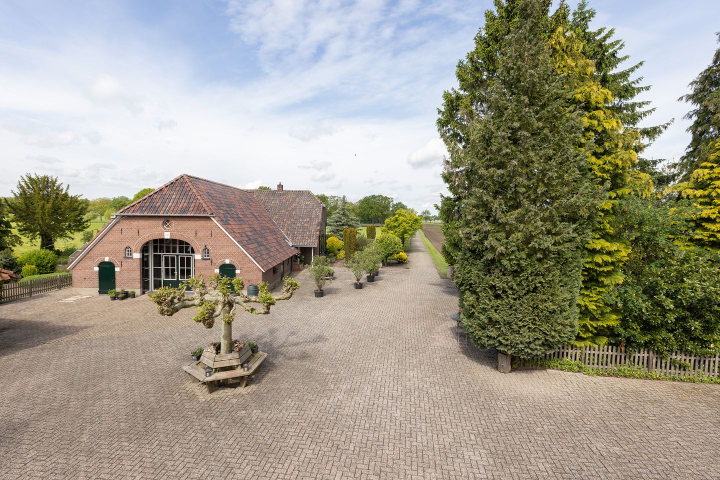 Charming Detached Farmhouse with Guest House in the Achterhoek Countryside — 35