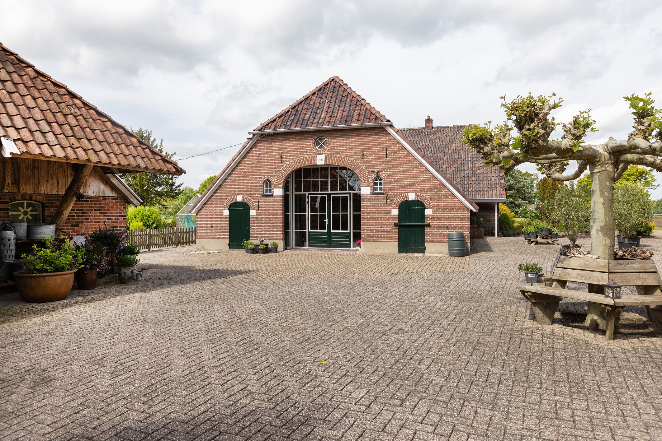 Charming Detached Farmhouse with Guest House in the Achterhoek Countryside — 36