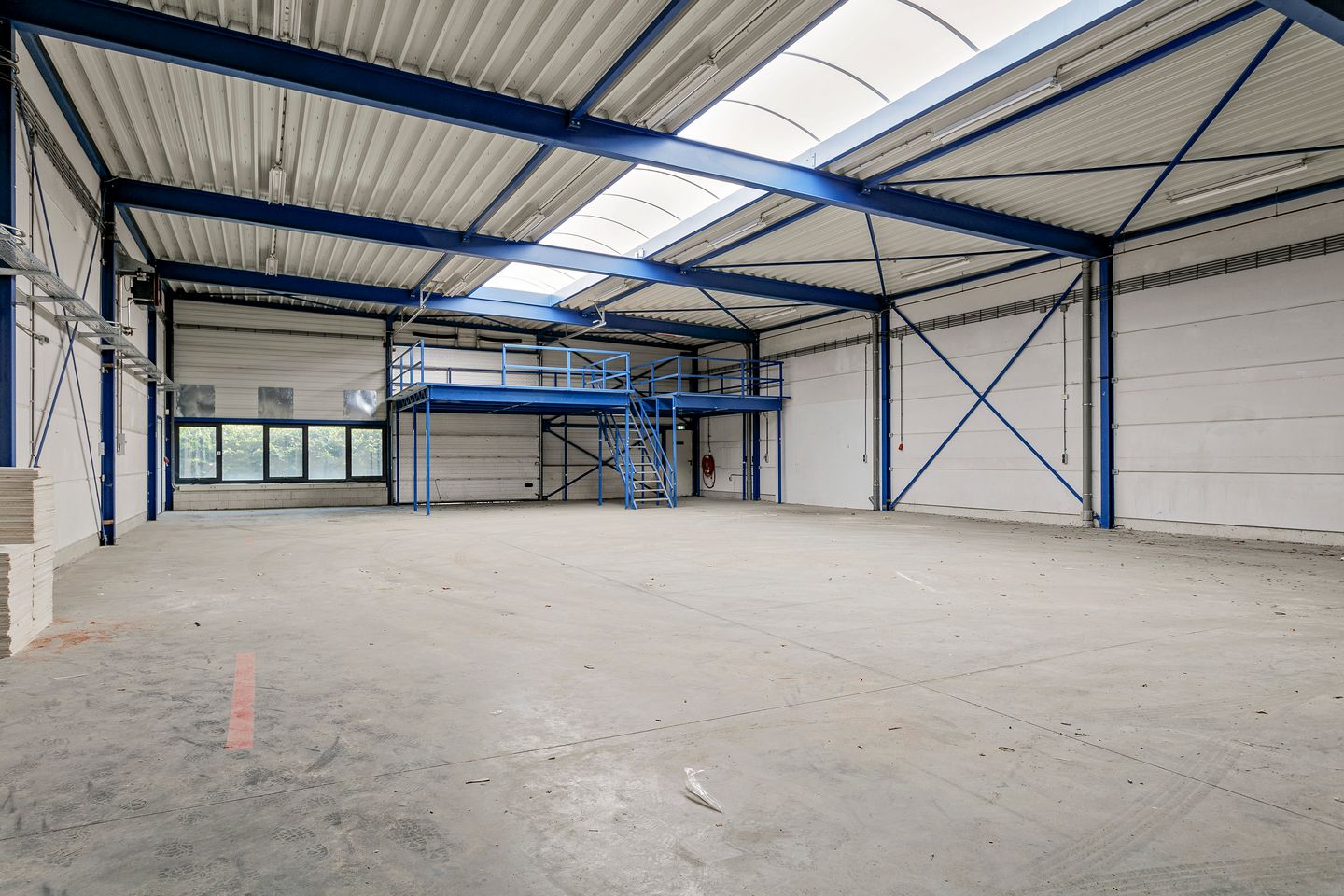 Bekijk foto 3 van Minervum 7068-A