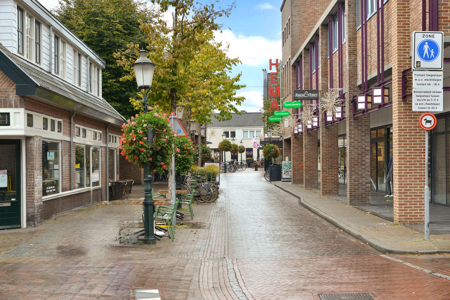 View photo 3 of Kerkstraat 27