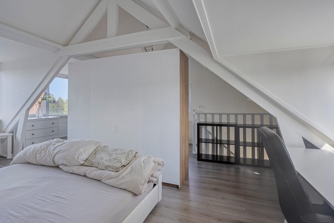 Charming Maisonnette in the Heart of Grave — 17
