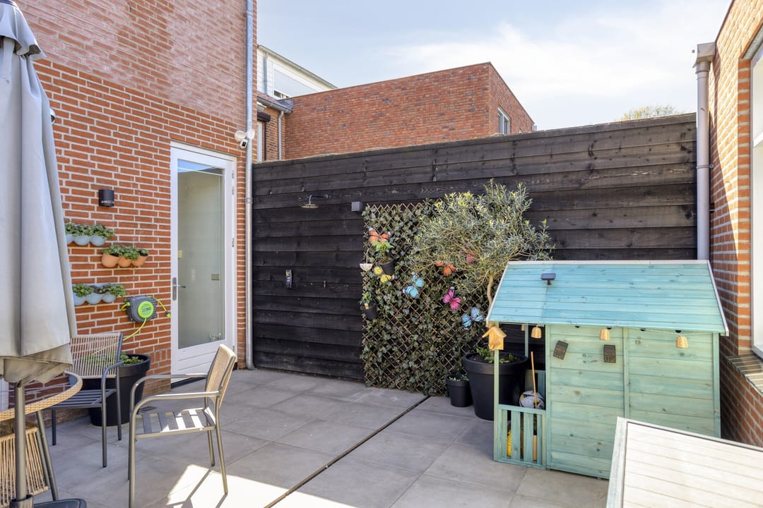 Modernized Corner Home with Luxury Finishes in Tilburg Oud-Zuid — 43