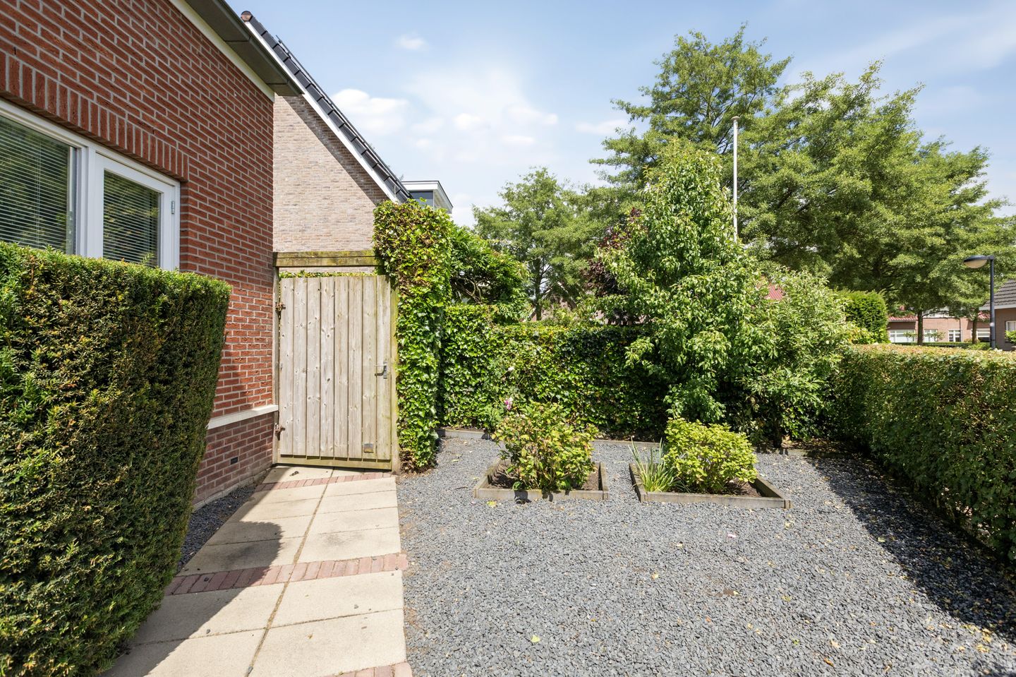 Spacious Semi-Detached Family Home with Garage in Dichteren — 14