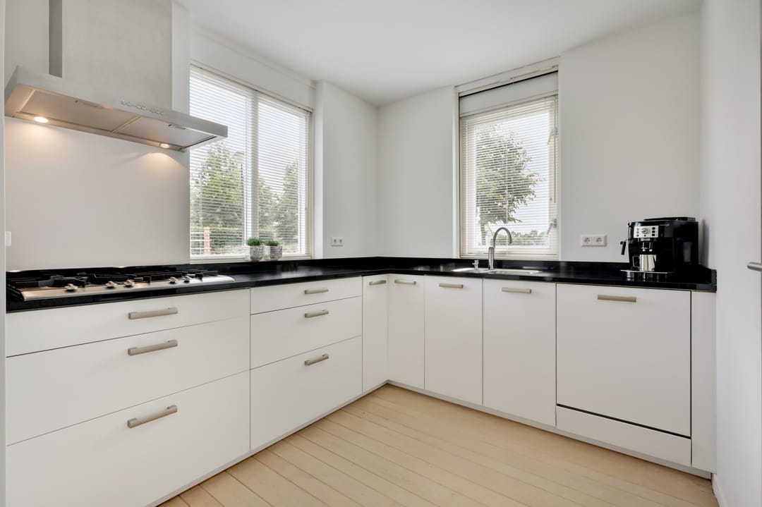 Spacious Semi-Detached Family Home with Garage in Dichteren — 32