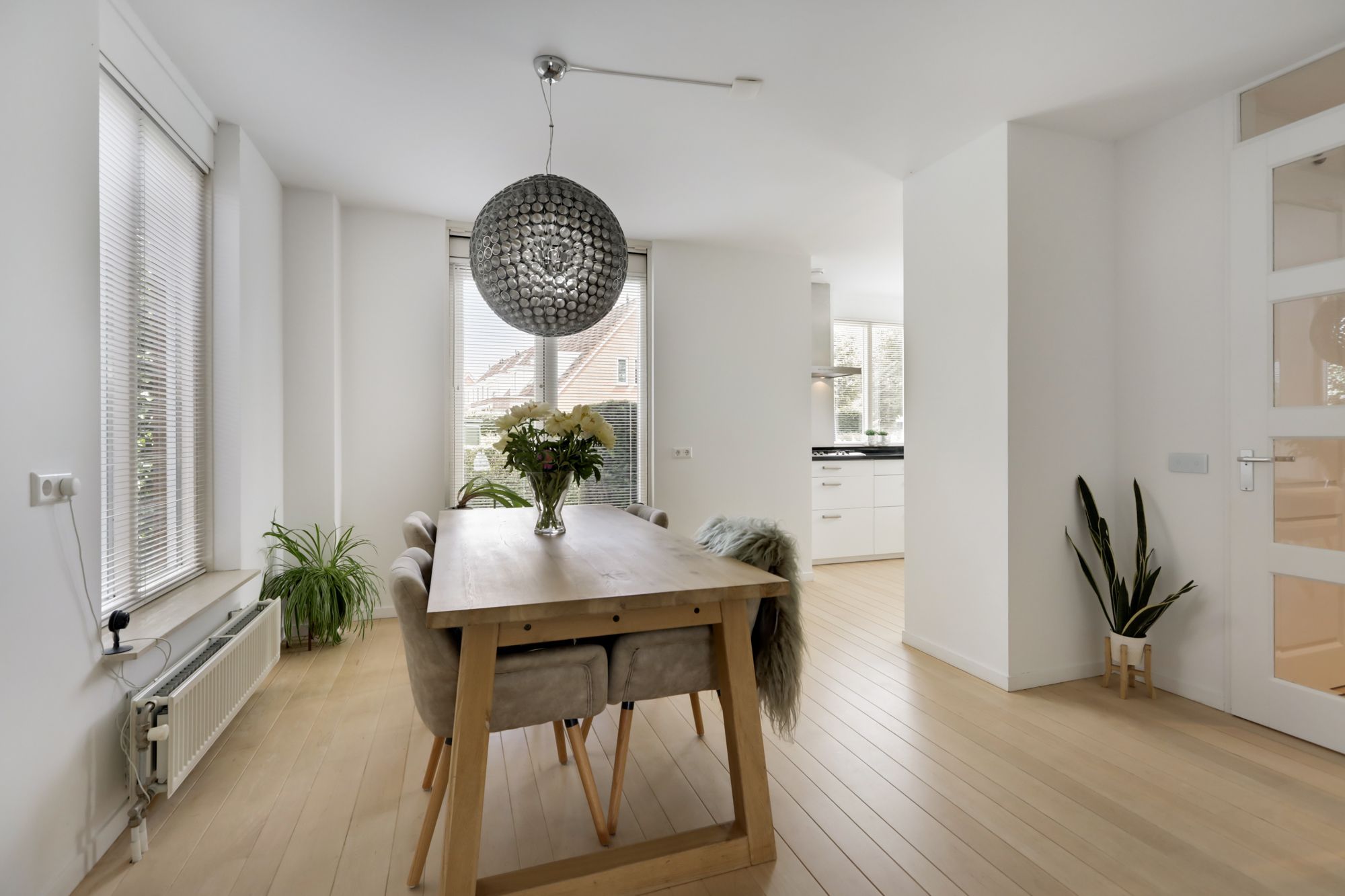 Spacious Semi-Detached Family Home with Garage in Dichteren — 27