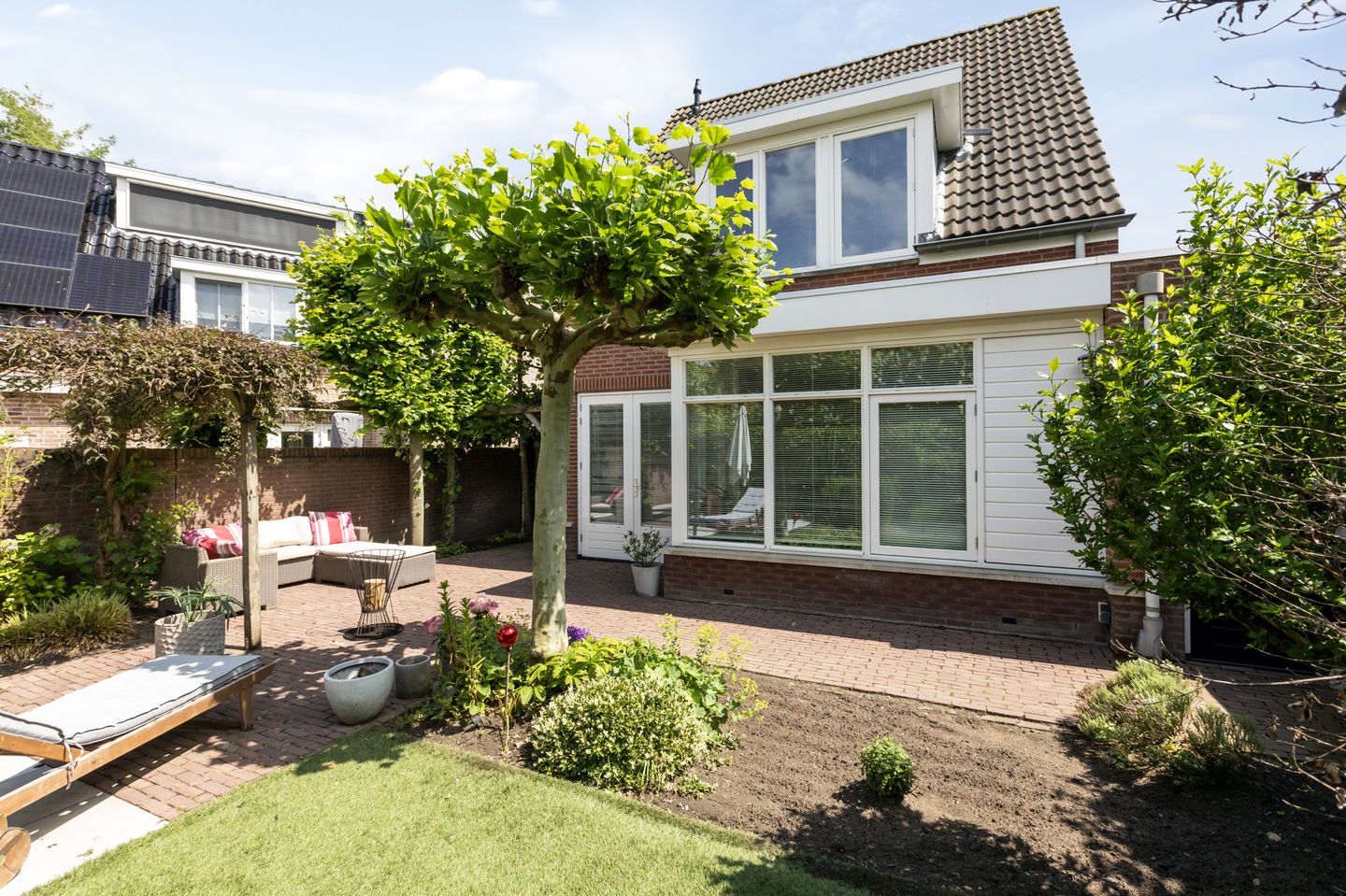Spacious Semi-Detached Family Home with Garage in Dichteren — 34