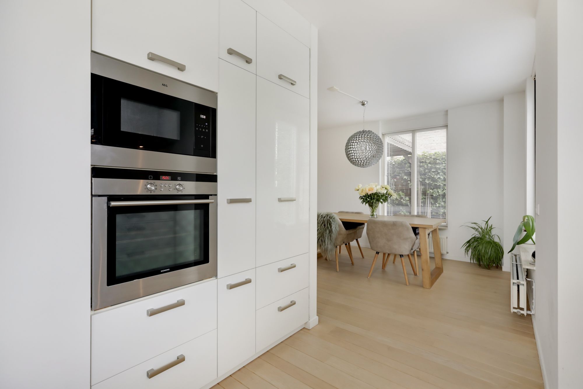 Spacious Semi-Detached Family Home with Garage in Dichteren — 33