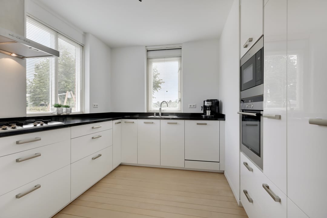Spacious Semi-Detached Family Home with Garage in Dichteren — 31