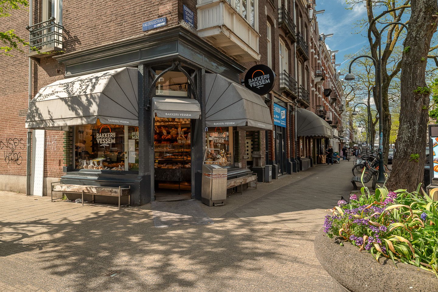 Photo 79 of Frans van Mierisstraat 97-2