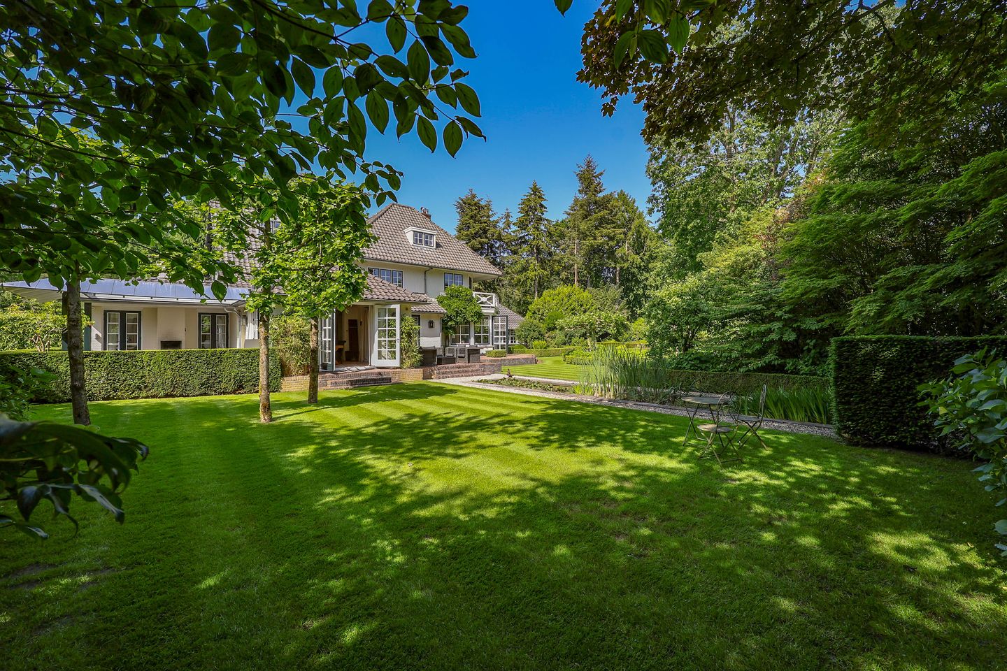 Characterful 1927 Villa with Guesthouse in Blaricum's Golden Triangle — 49