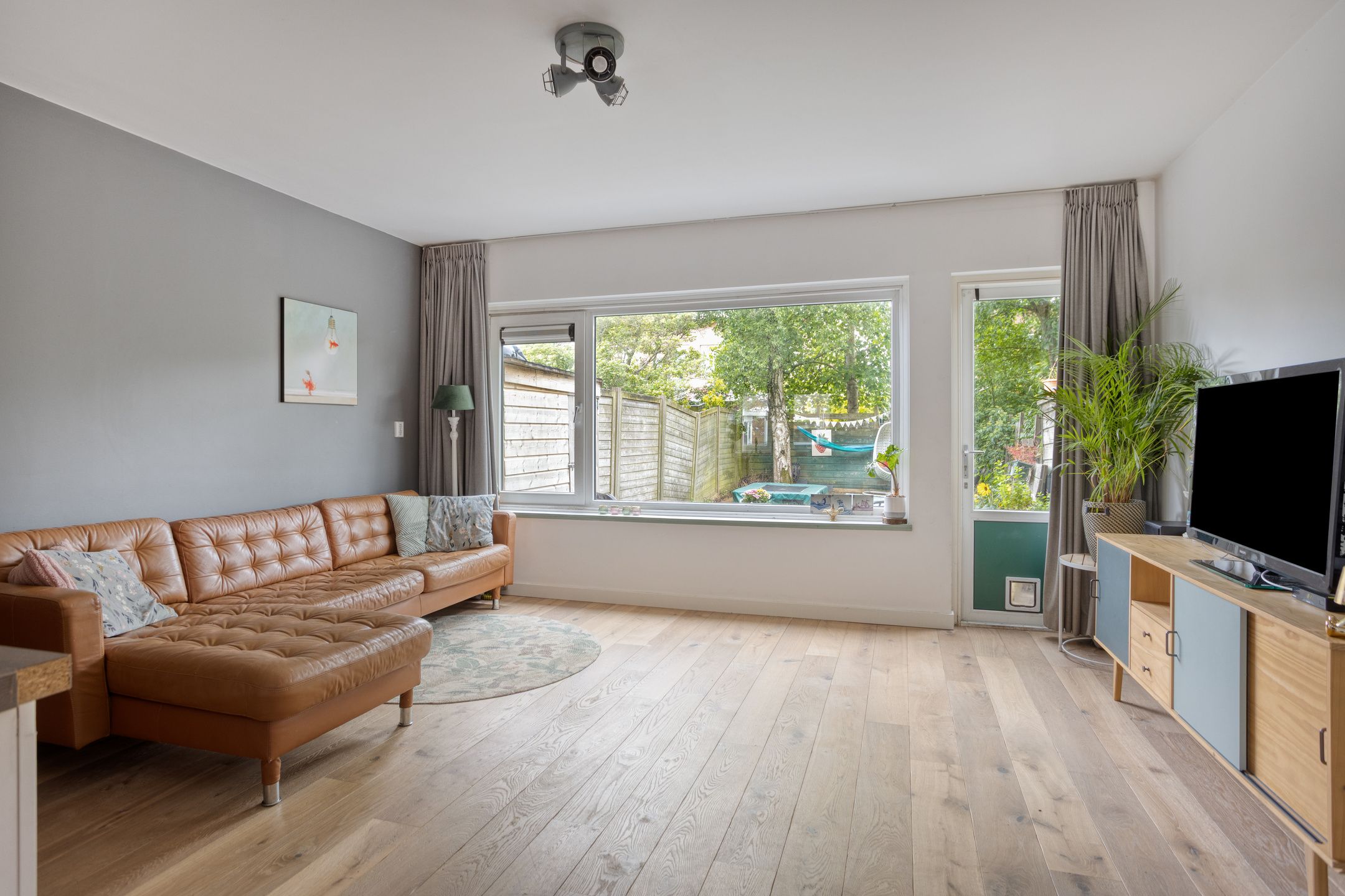 Charming Family Home with West-Facing Garden in Child-Friendly Kadoelen — 12