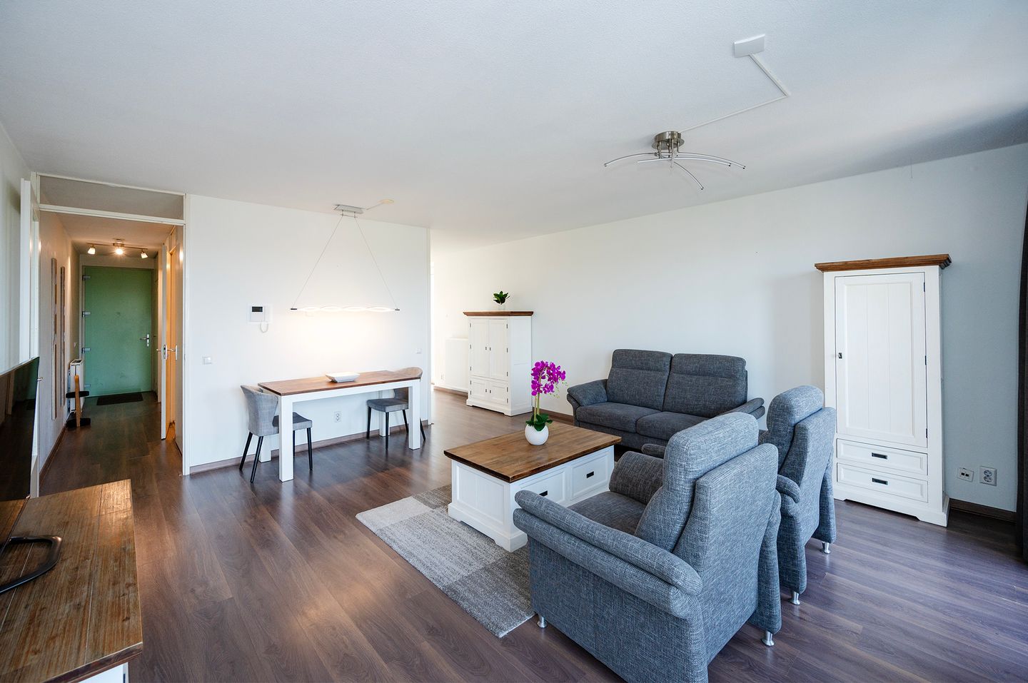Corner Apartment with Park View in Almere Poort — 10