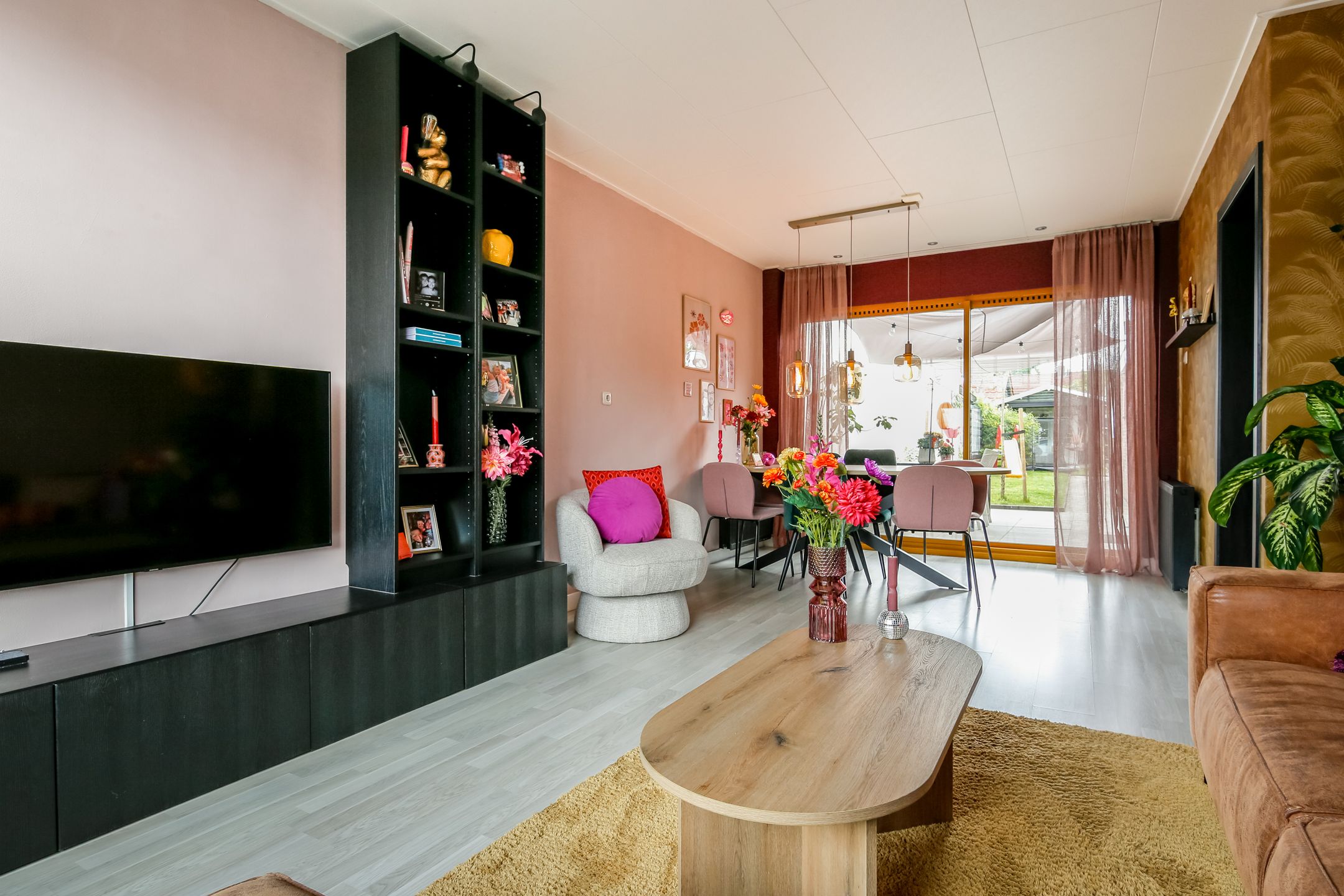 Spacious Family Home with Deep Southeast-Facing Garden and Garage Near Nature — 12