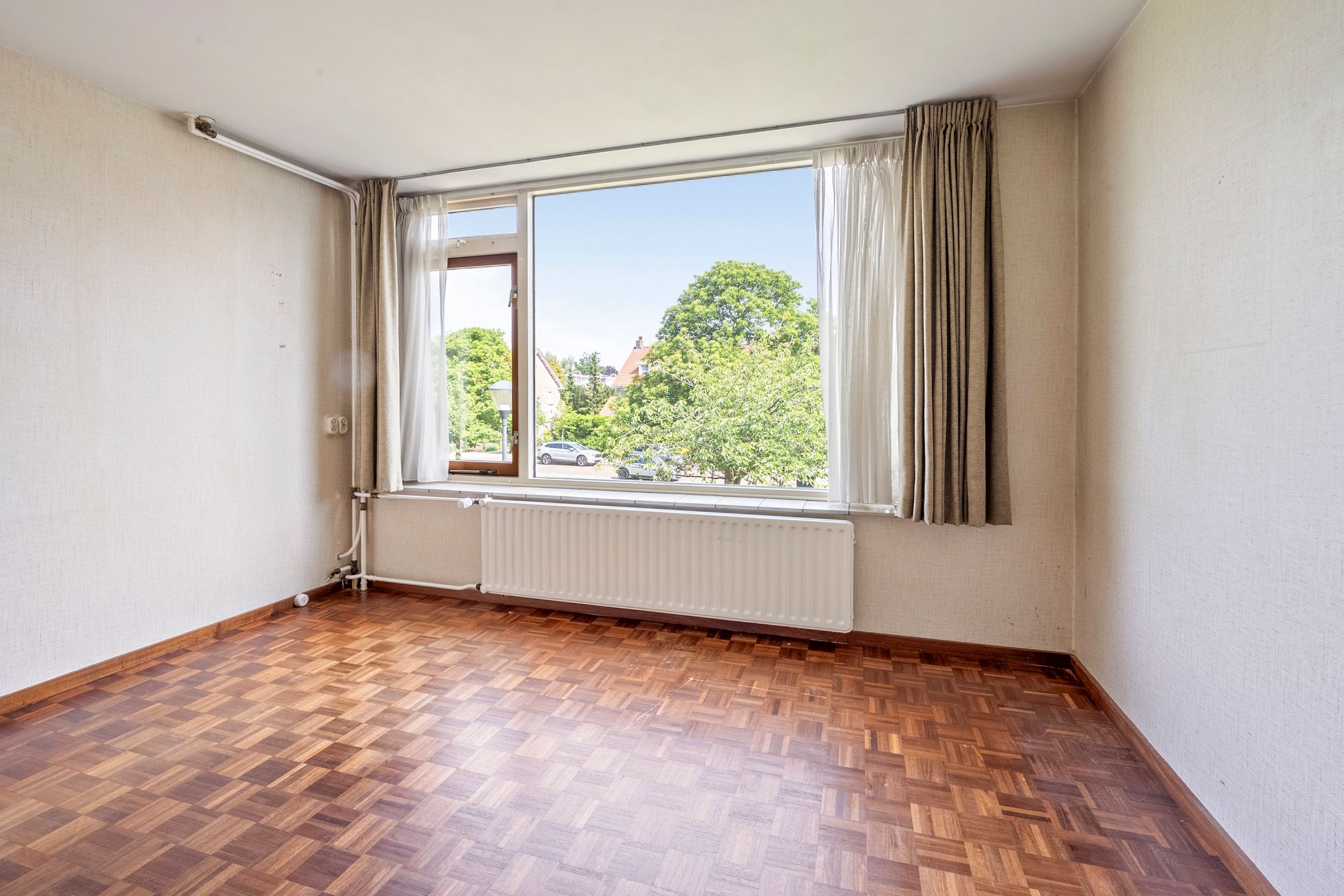 Spacious Six-Bedroom Family Home with South-Facing Garden in Oosterduinkwartier — 30