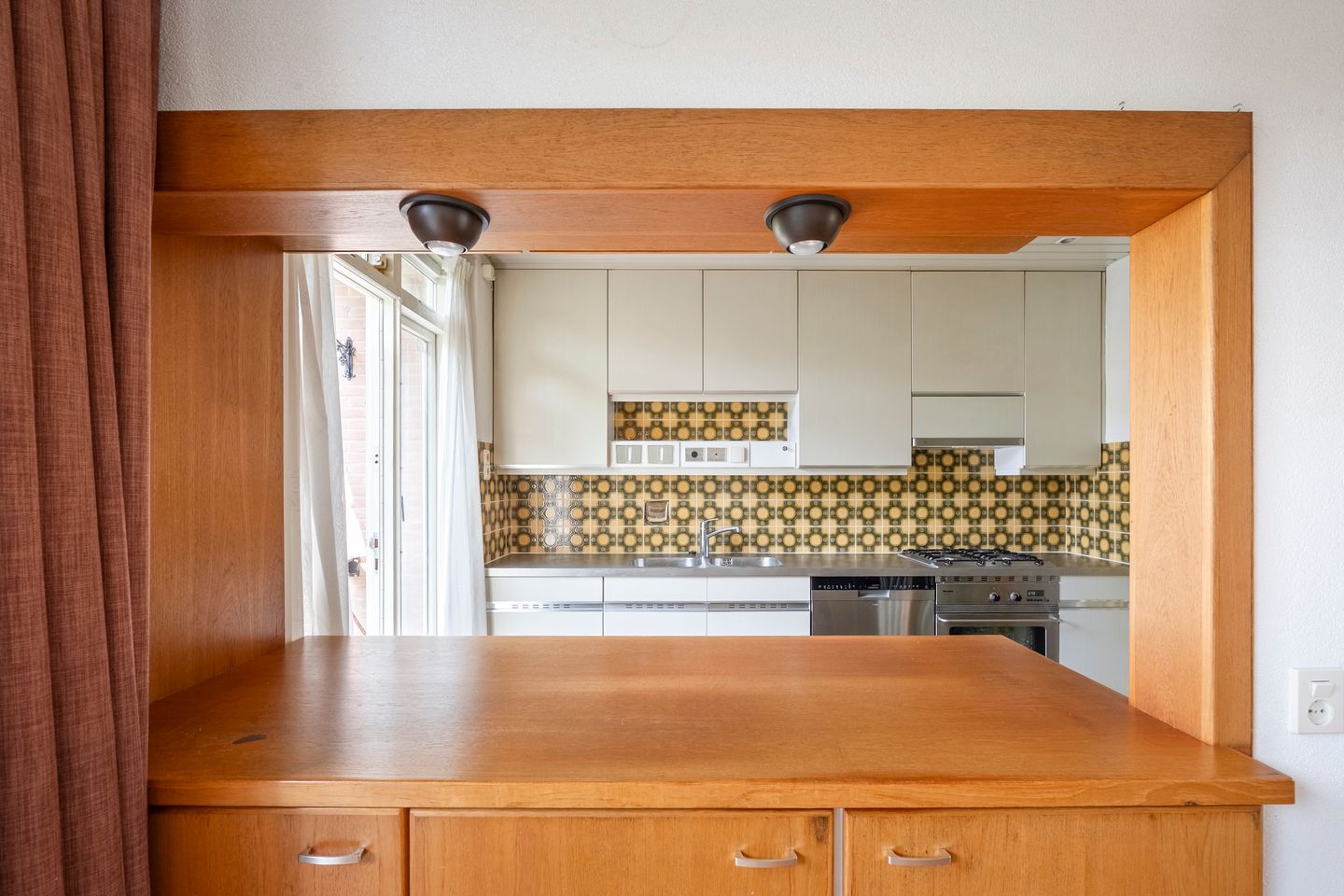 Spacious Six-Bedroom Family Home with South-Facing Garden in Oosterduinkwartier — 10