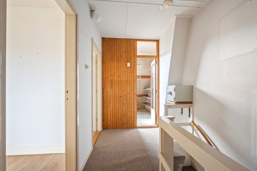 Spacious Six-Bedroom Family Home with South-Facing Garden in Oosterduinkwartier — 41