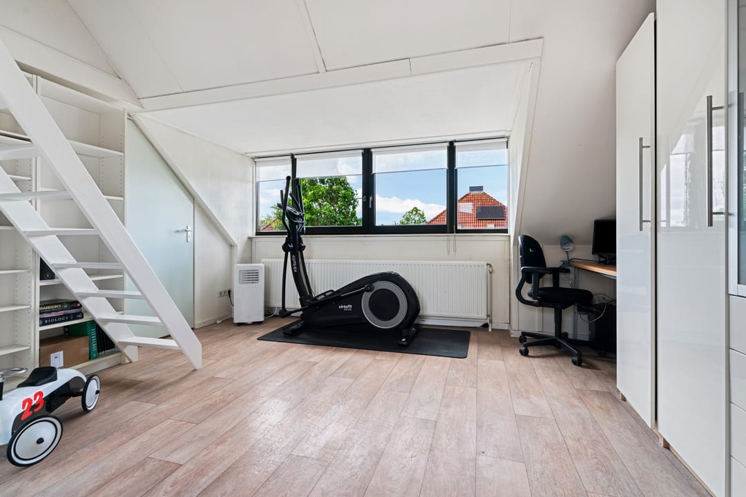 Photo 37 of Colmarstraat 104