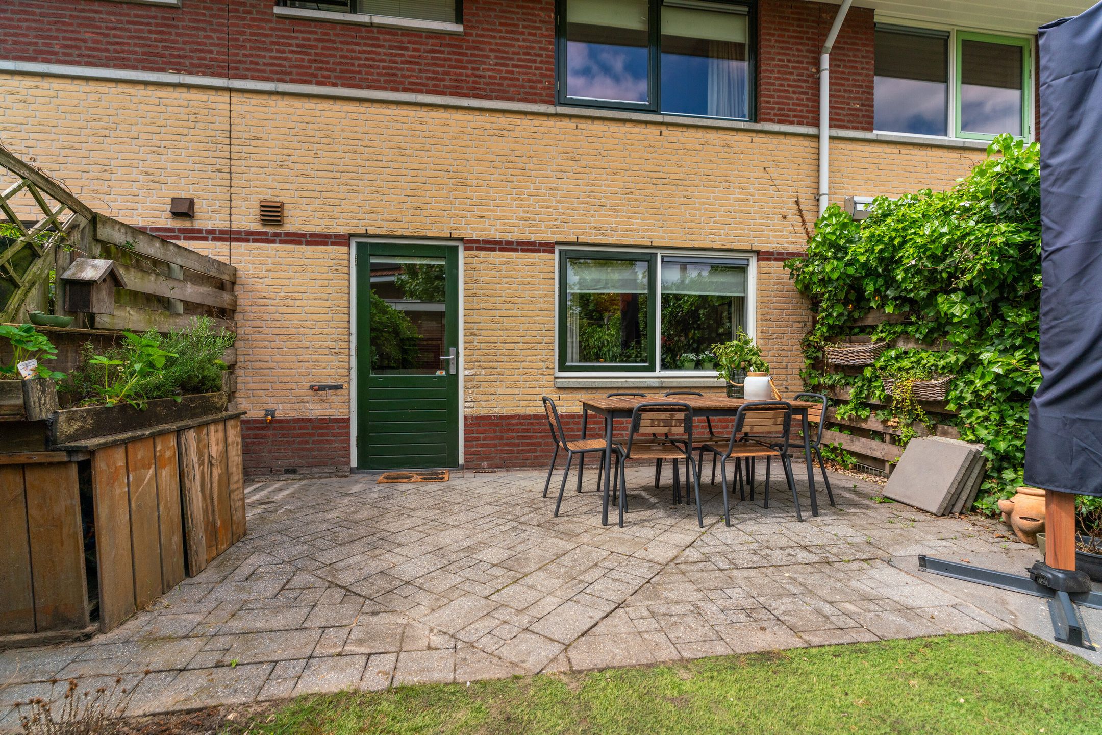 Photo 39 of Colmarstraat 104
