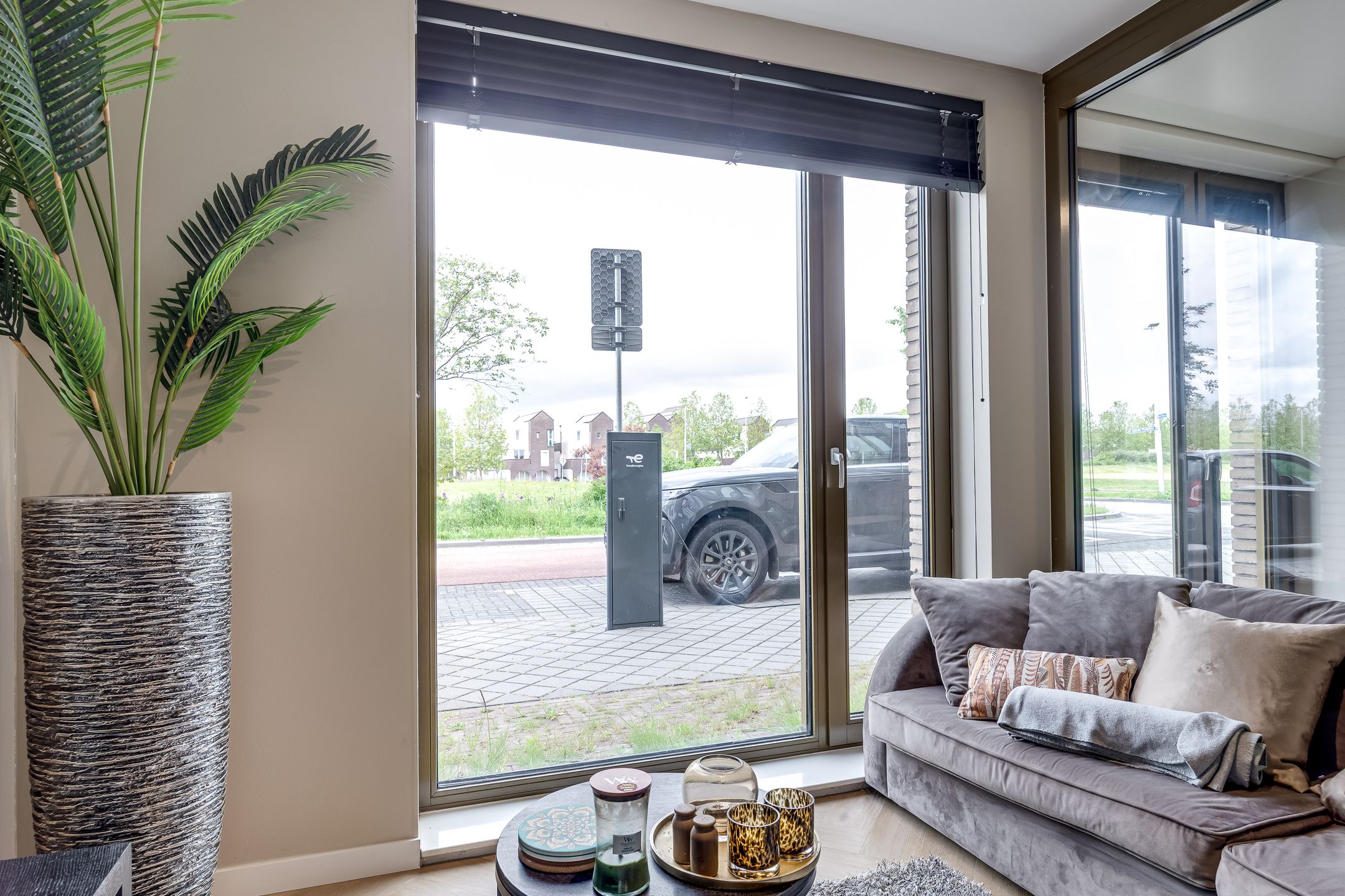 Modern Ground-Floor Apartment with Private Patio and Parking in Leeuwesteyn — 9