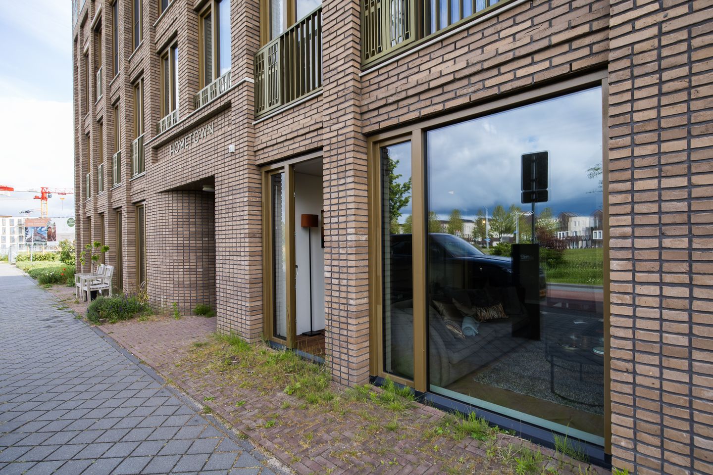 Modern Ground-Floor Apartment with Private Patio and Parking in Leeuwesteyn — 40