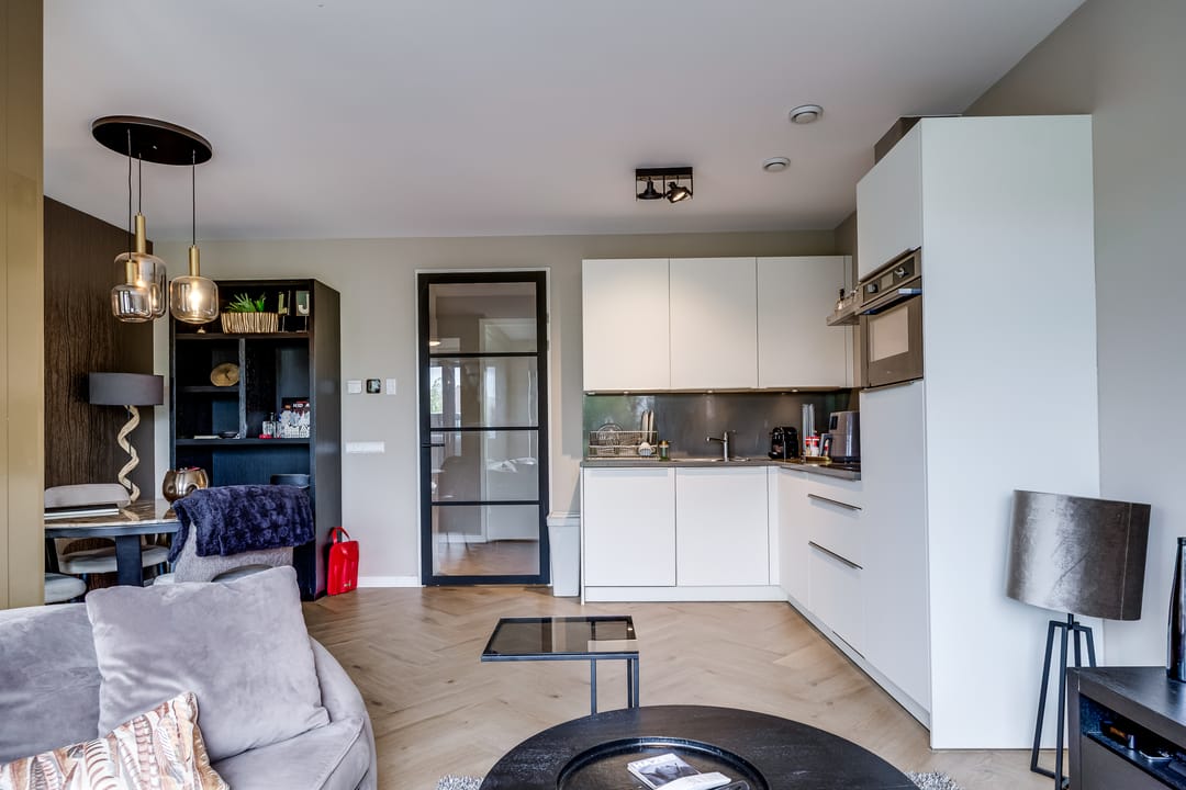 Modern Ground-Floor Apartment with Private Patio and Parking in Leeuwesteyn — 11
