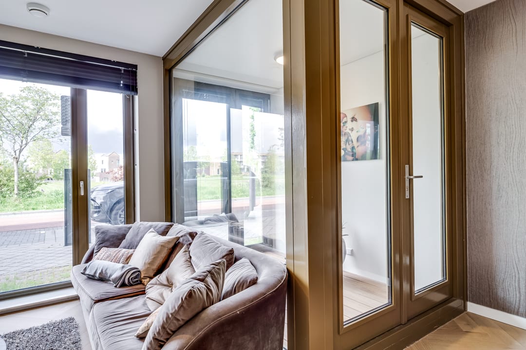 Modern Ground-Floor Apartment with Private Patio and Parking in Leeuwesteyn — 17