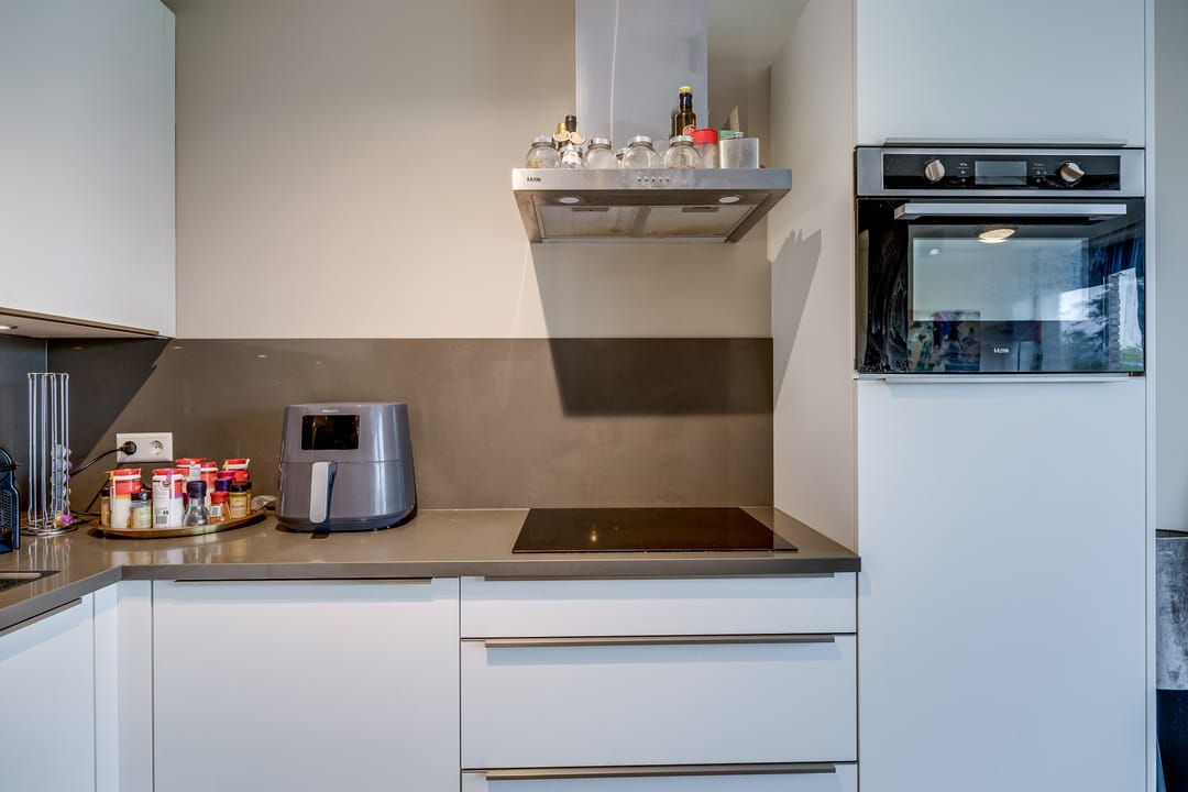 Modern Ground-Floor Apartment with Private Patio and Parking in Leeuwesteyn — 16