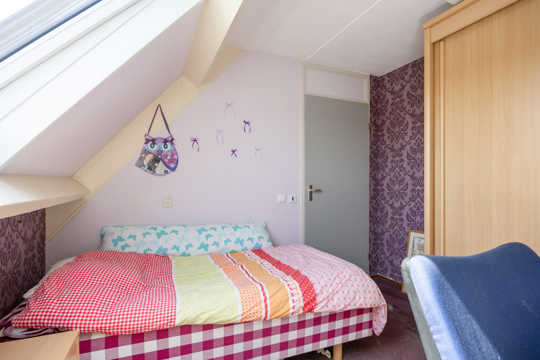 Semi-detached home with solar panels and south-facing garden in peaceful Peins — 46