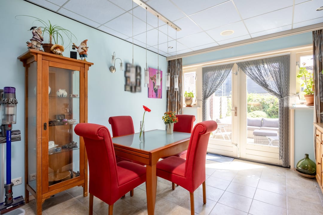 Semi-detached home with solar panels and south-facing garden in peaceful Peins — 28
