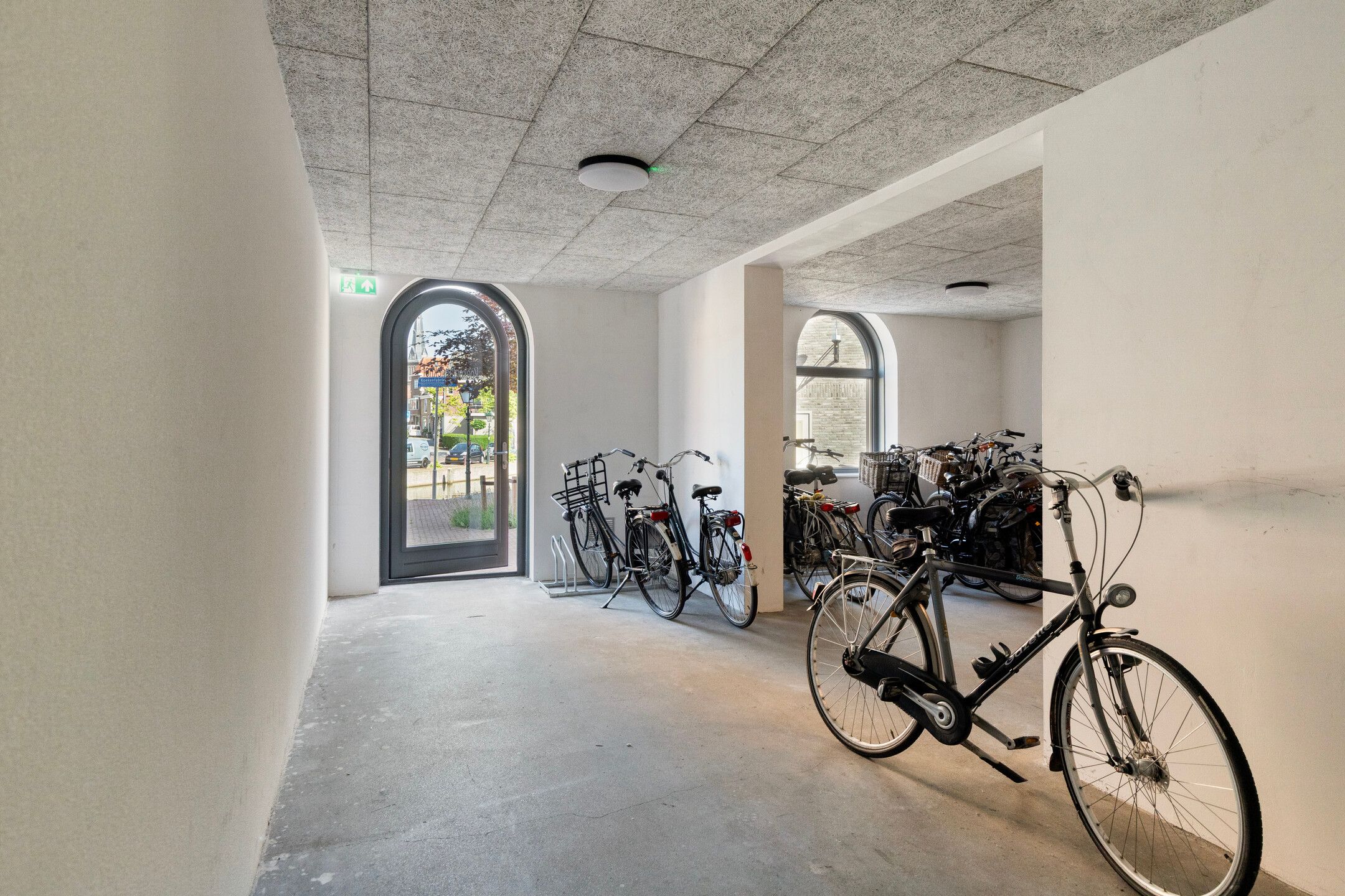 Modern Ground Floor Apartment with Water Views in Historic Oudewater — 18