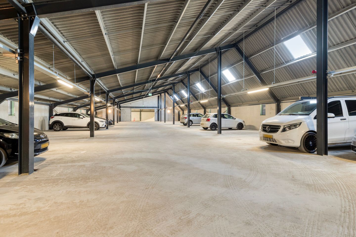 Modern Ground Floor Apartment with Water Views in Historic Oudewater — 20