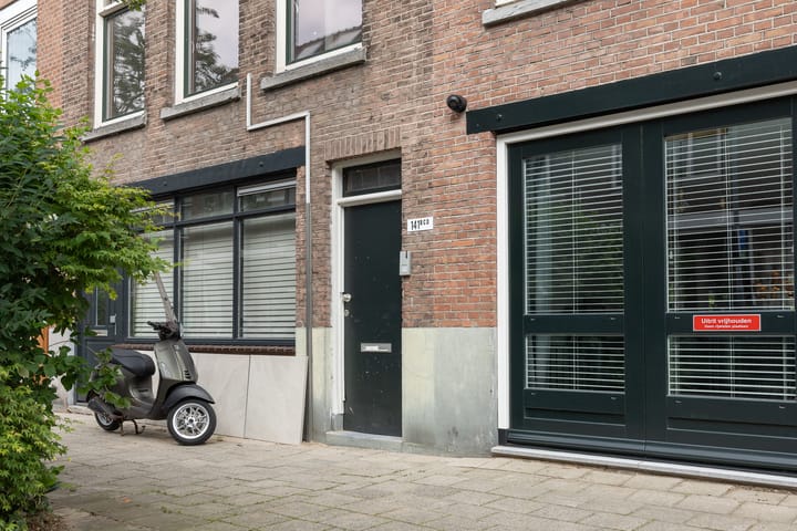 Photo 2 of Willem van Hillegaersbergstraat 141-B