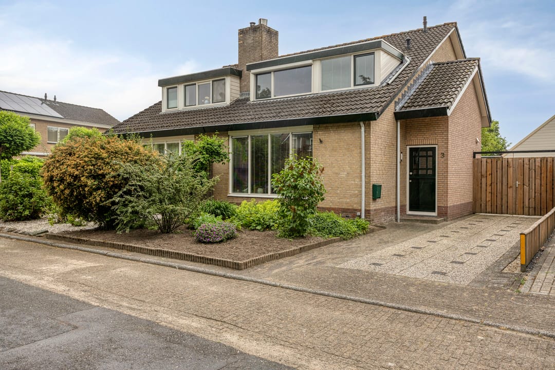 Photo 1 of Beatrixlaan 3