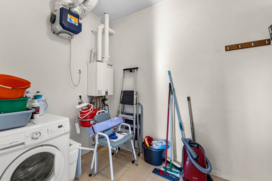 Spacious Ground Floor Corner Apartment with Large Garden in Epe Center — 22