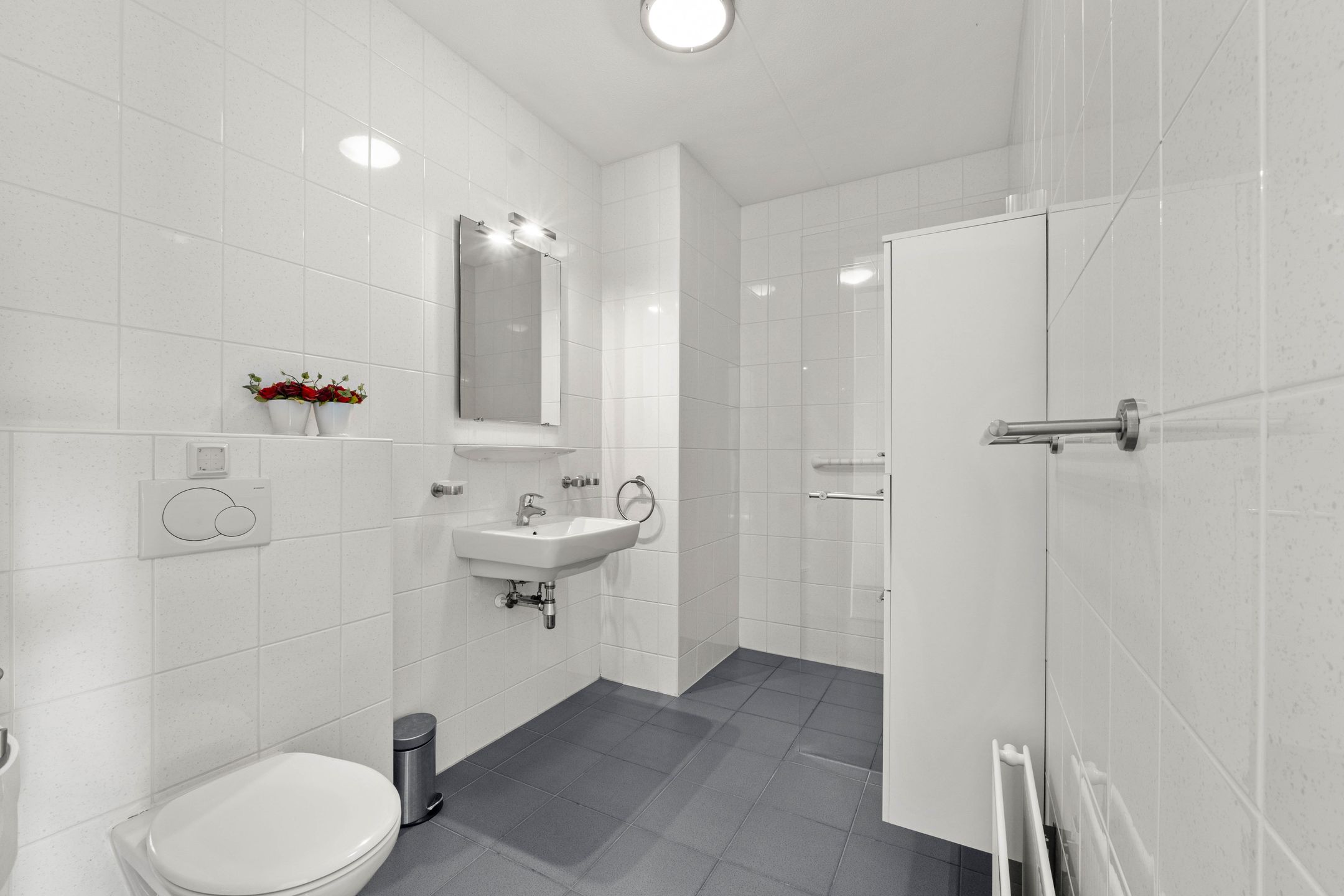 Spacious Ground Floor Corner Apartment with Large Garden in Epe Center — 27
