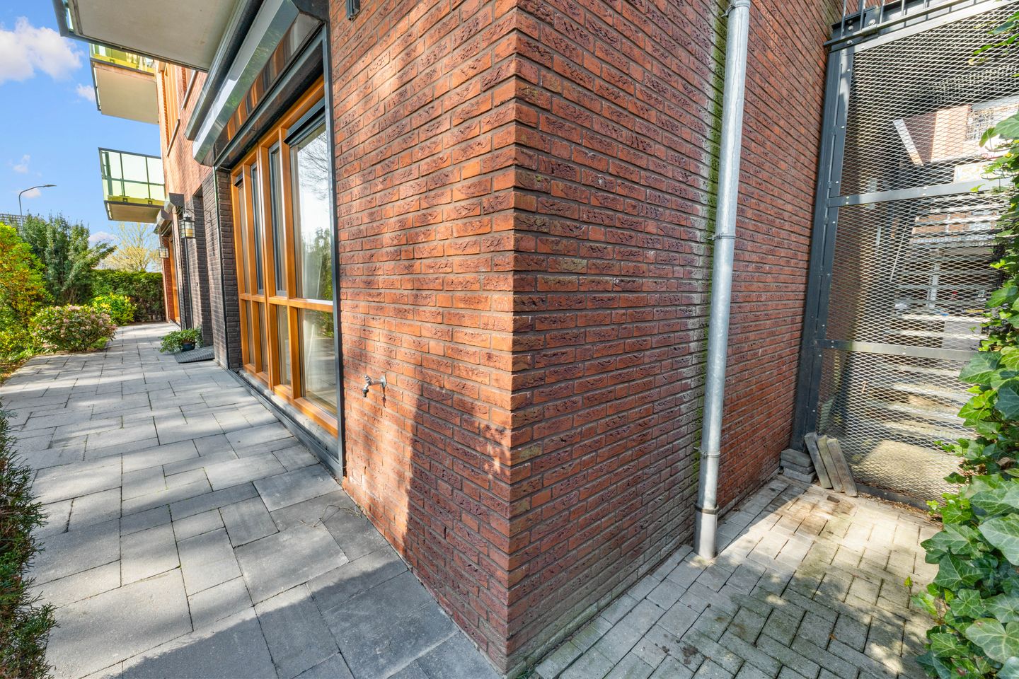 Spacious Ground Floor Corner Apartment with Large Garden in Epe Center — 20