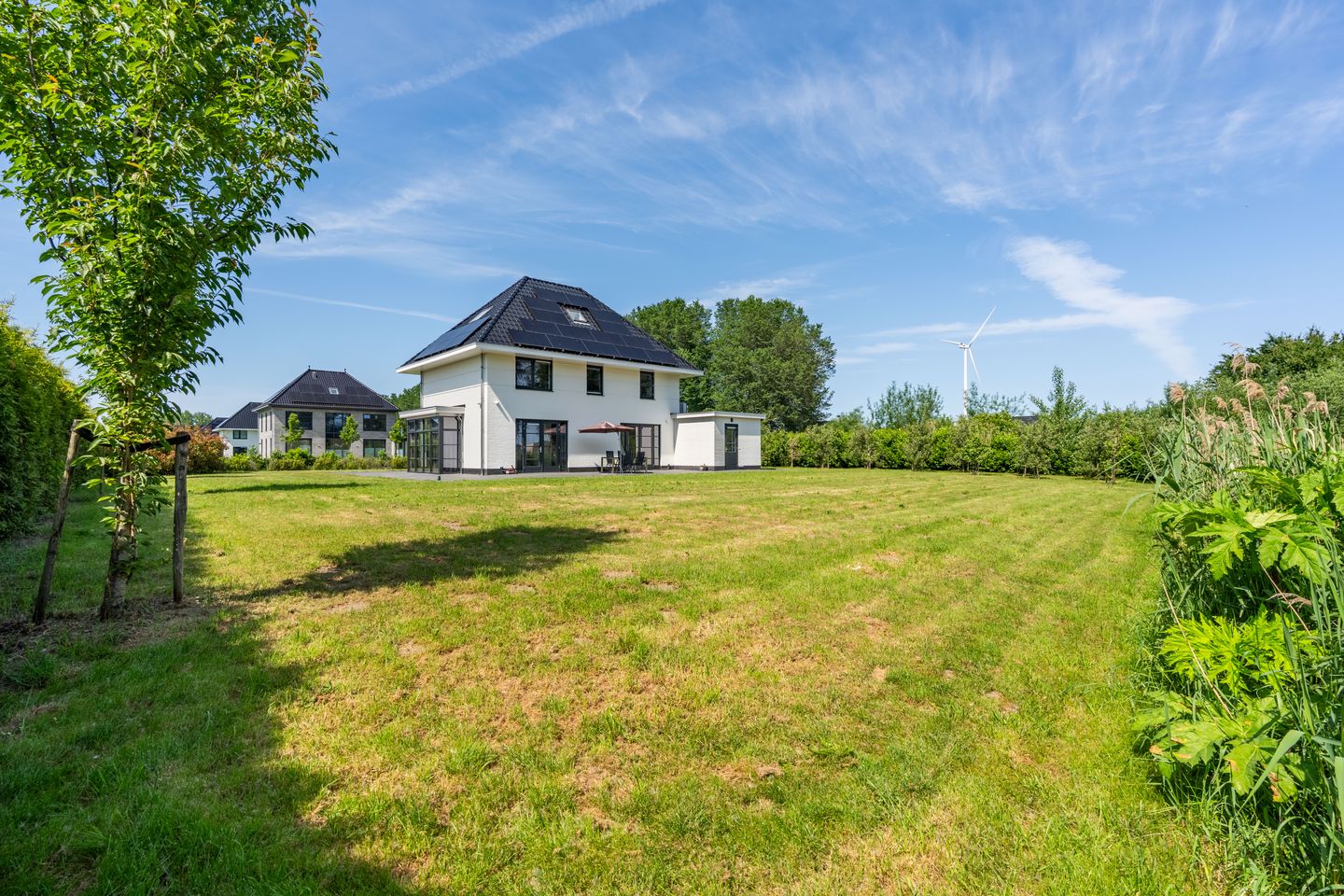 Luxury Energy-Neutral Villa with Expansive Garden in Oosterwold — 59
