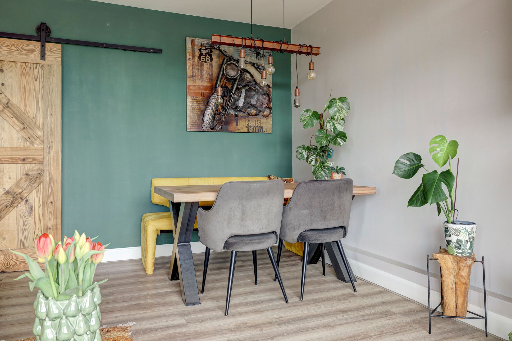 Move-Ready Three-Room Apartment with Two Balconies in Central Location — 12