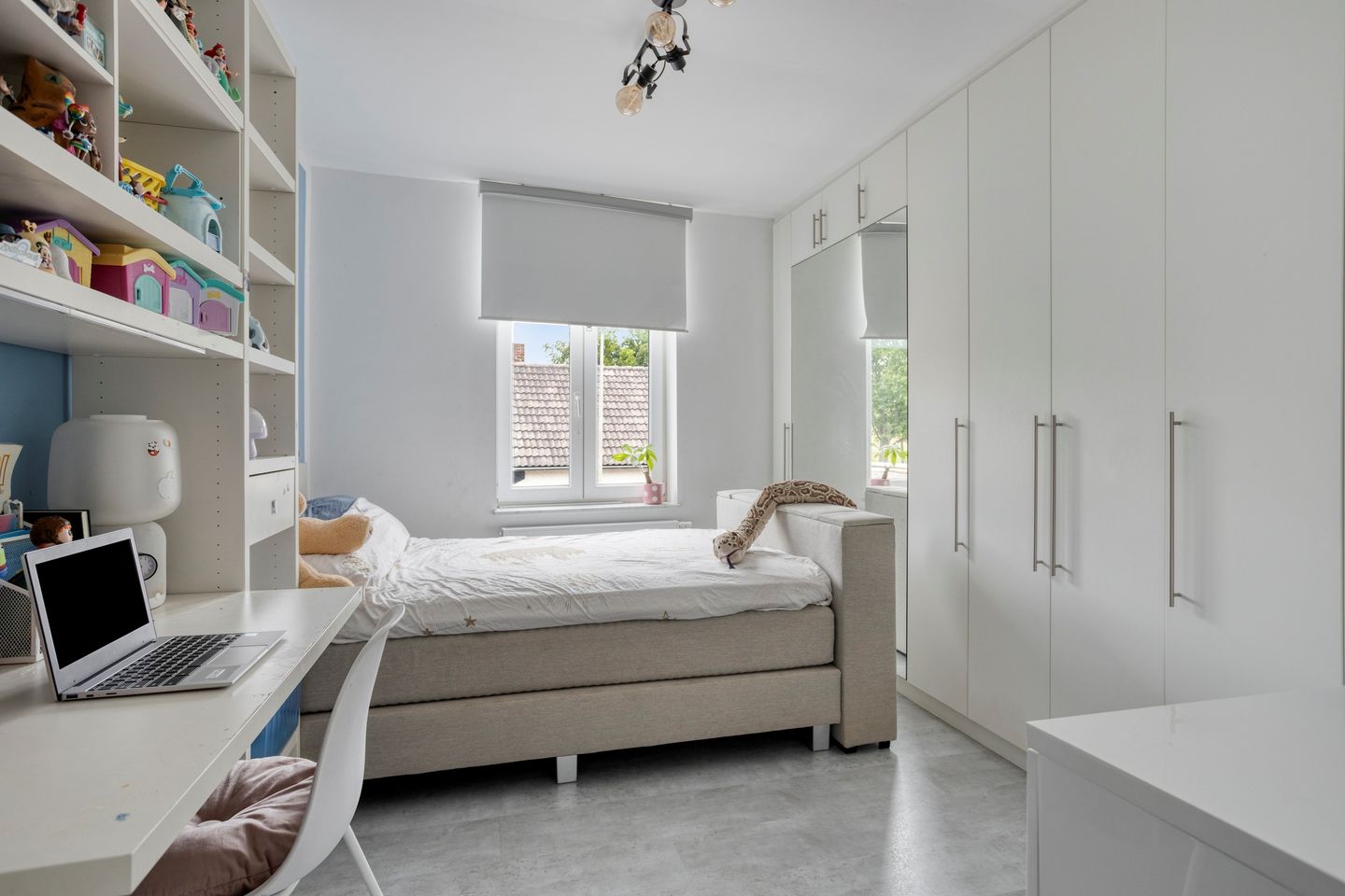 Photo 20 of Dolmansstraat 35