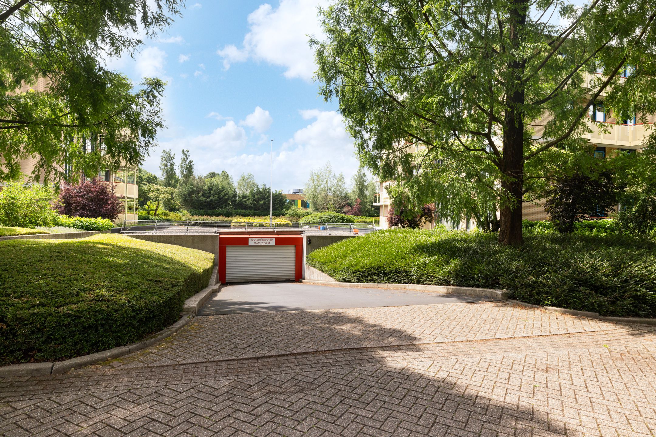 Spacious 3-Room Apartment with South-Facing Balcony and Private Parking — 30