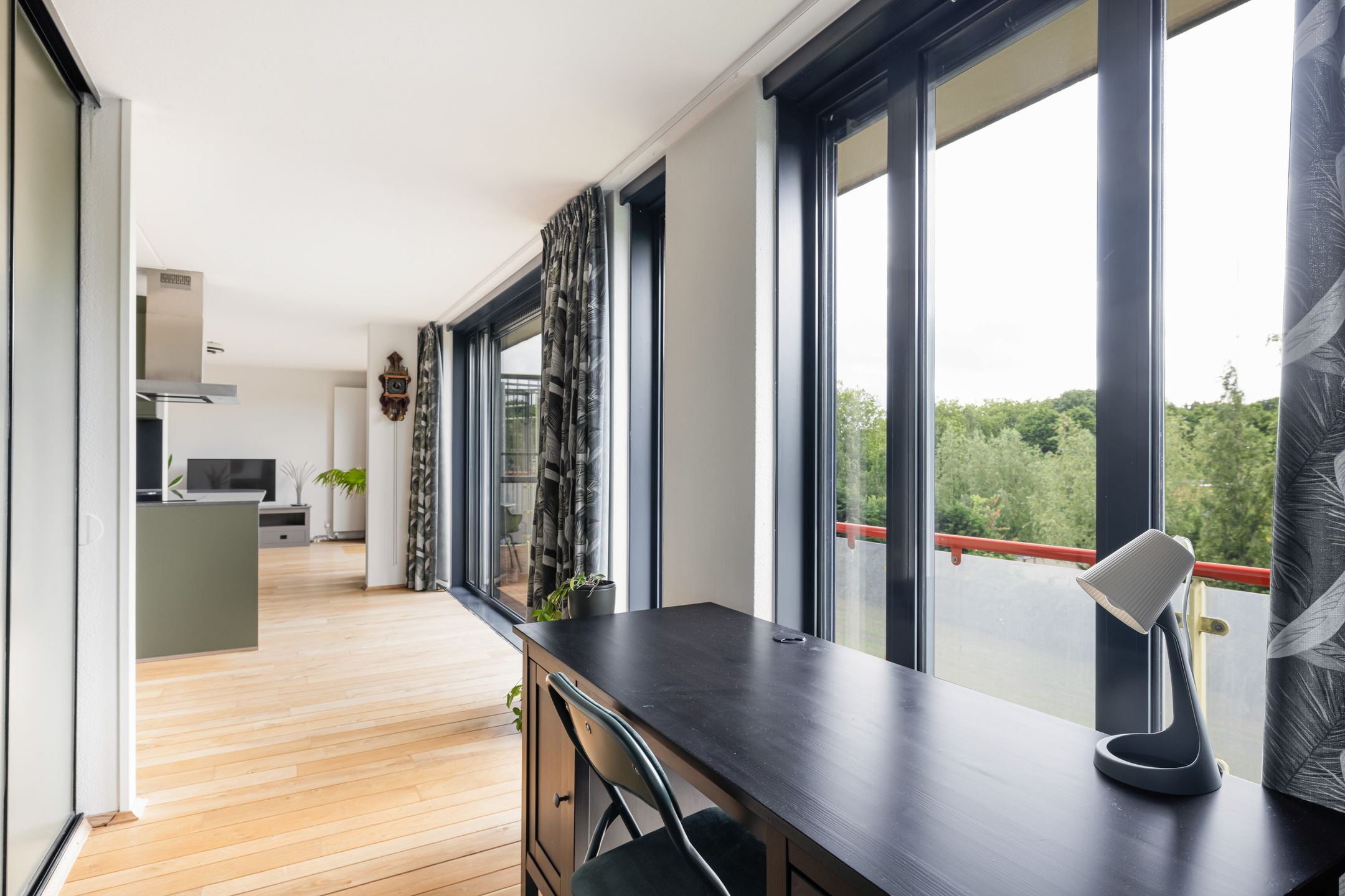 Spacious 3-Room Apartment with South-Facing Balcony and Private Parking — 15
