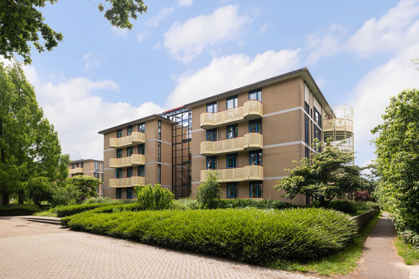 Spacious 3-Room Apartment with South-Facing Balcony and Private Parking — 34