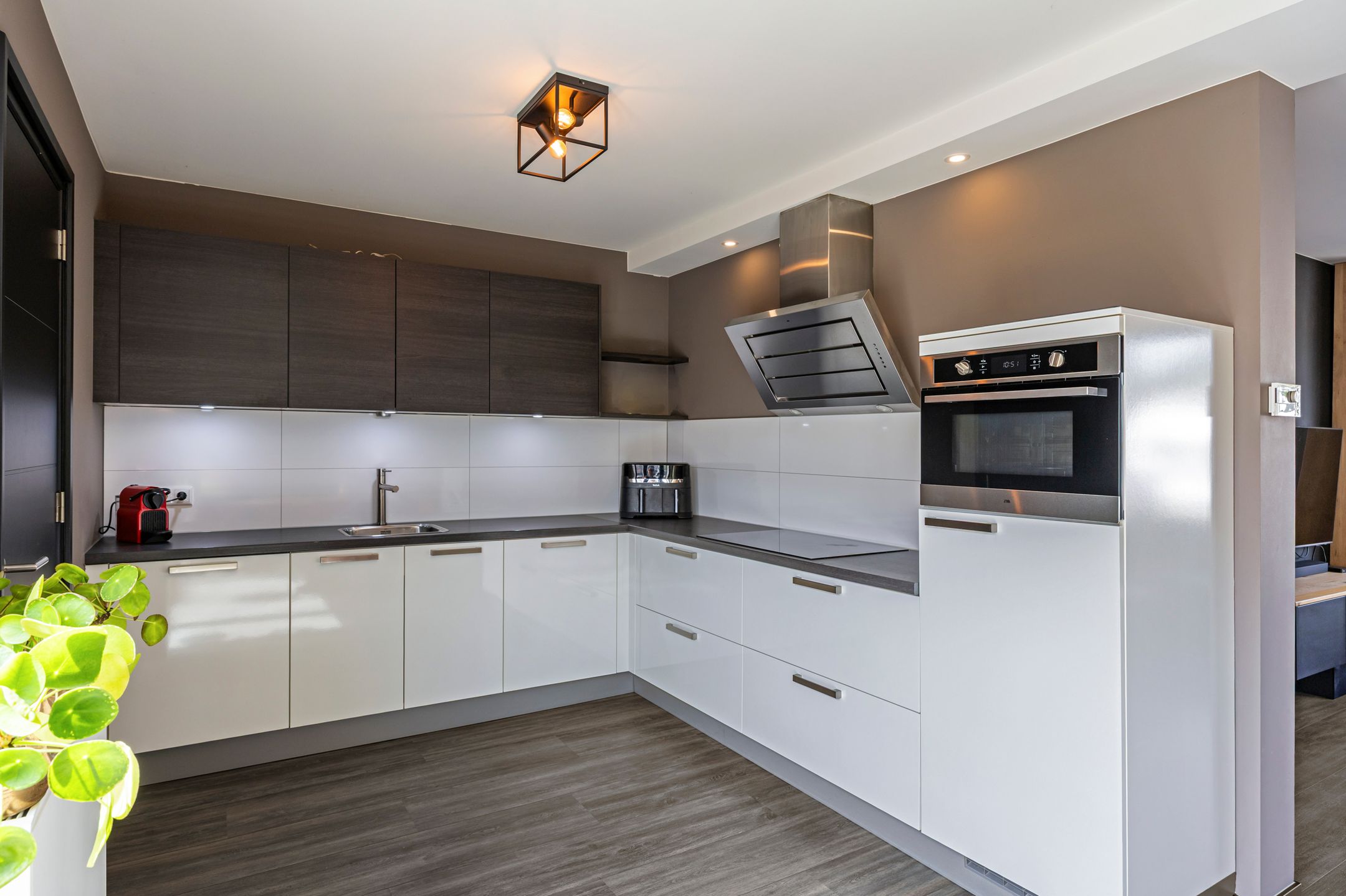 Photo 21 of Hingenderstraat 32