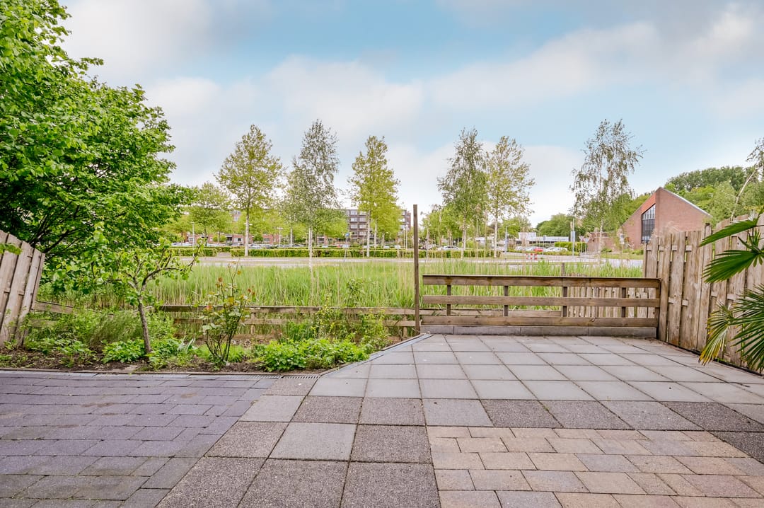 Unique Three-Story End House Divided into Three Separate Living Units in Lelystad — 52