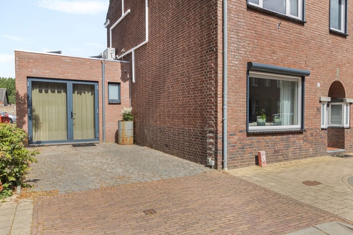 Foto 2 van Grotestraat 5