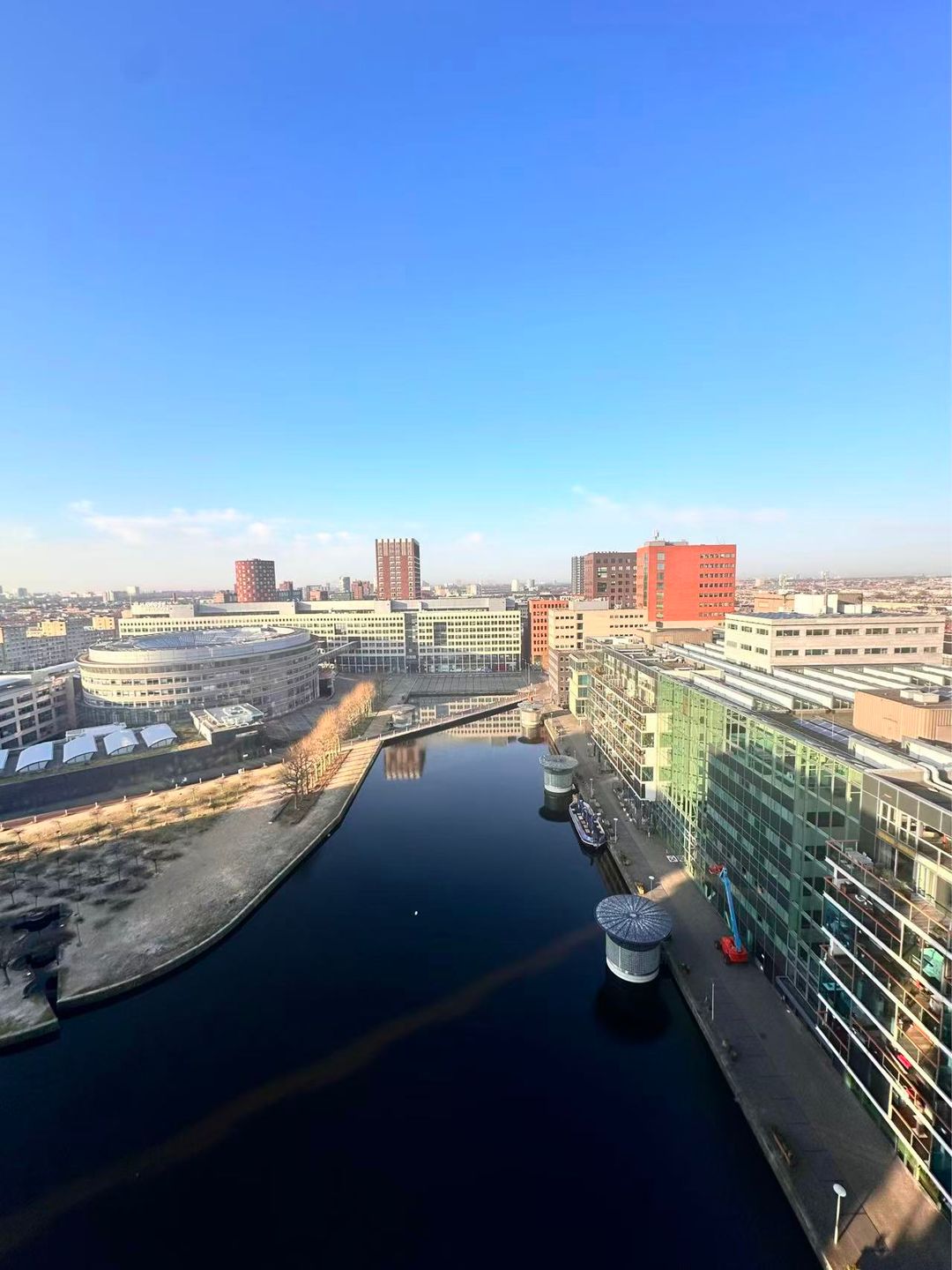 Modern 4-Room Apartment with Sunny Southwest Balcony on the 16th Floor — 11
