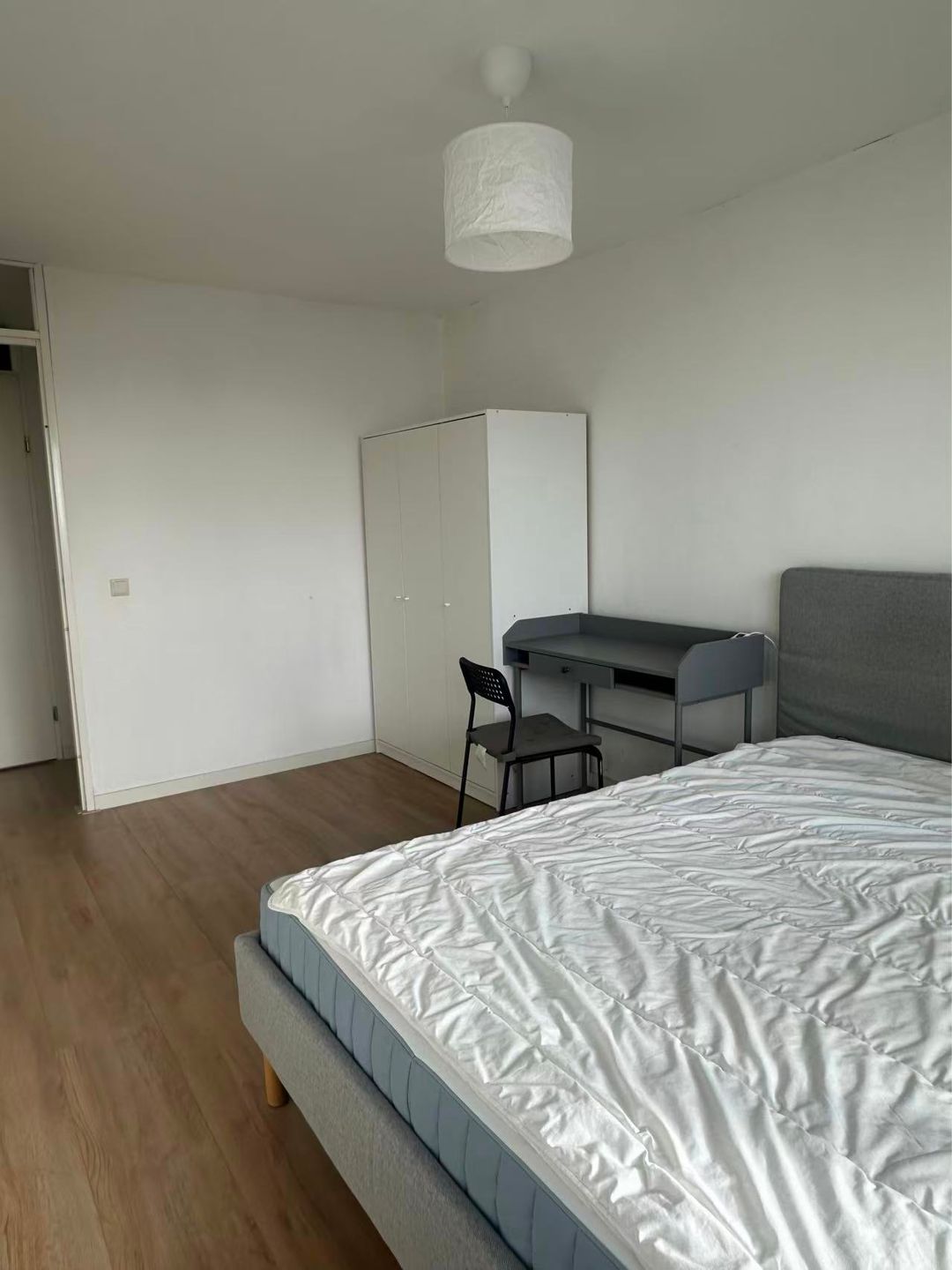 Modern 4-Room Apartment with Sunny Southwest Balcony on the 16th Floor — 7