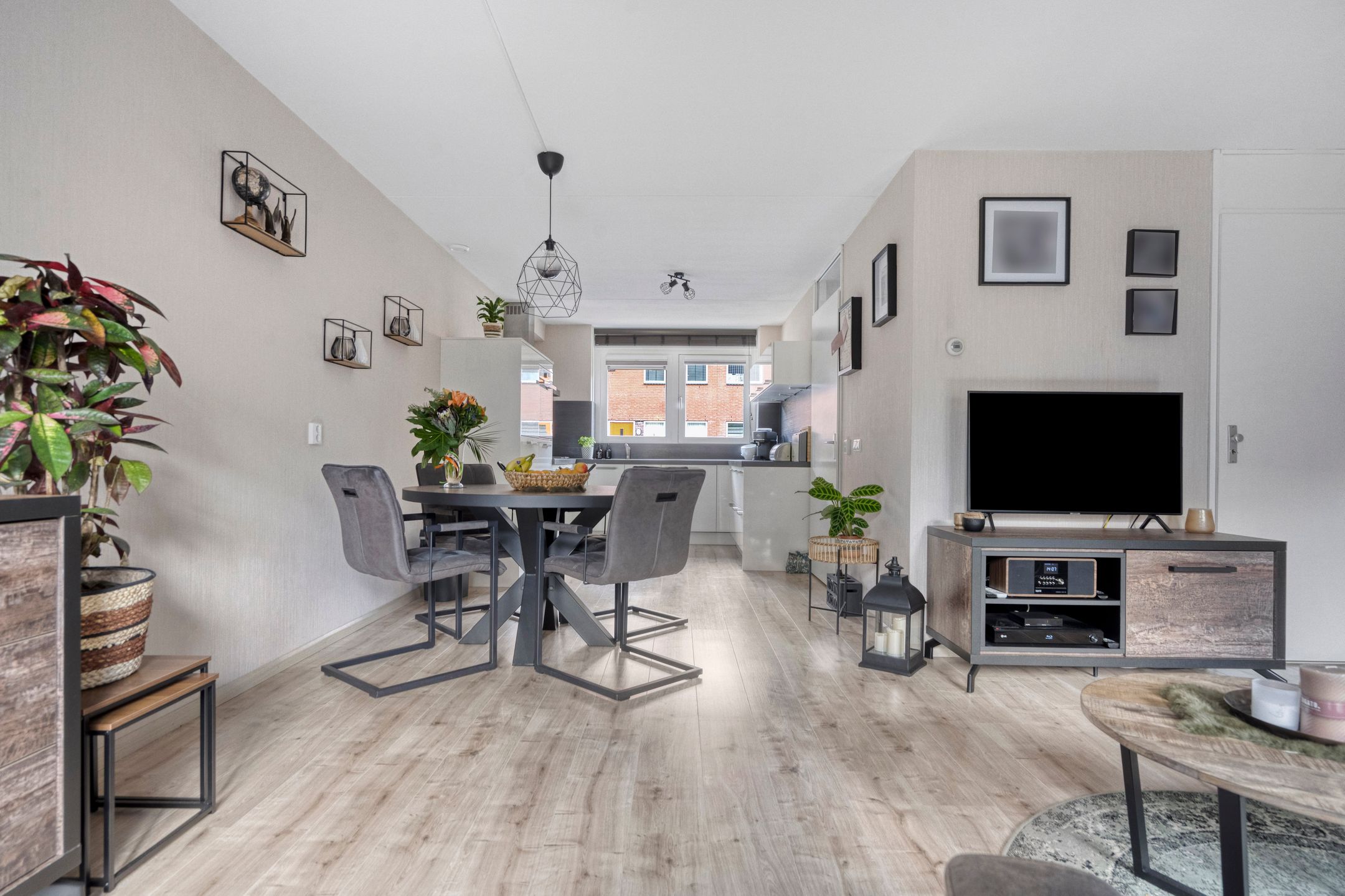 Spacious Sunlit Townhouse in Oosterheem Near Amenities — 15