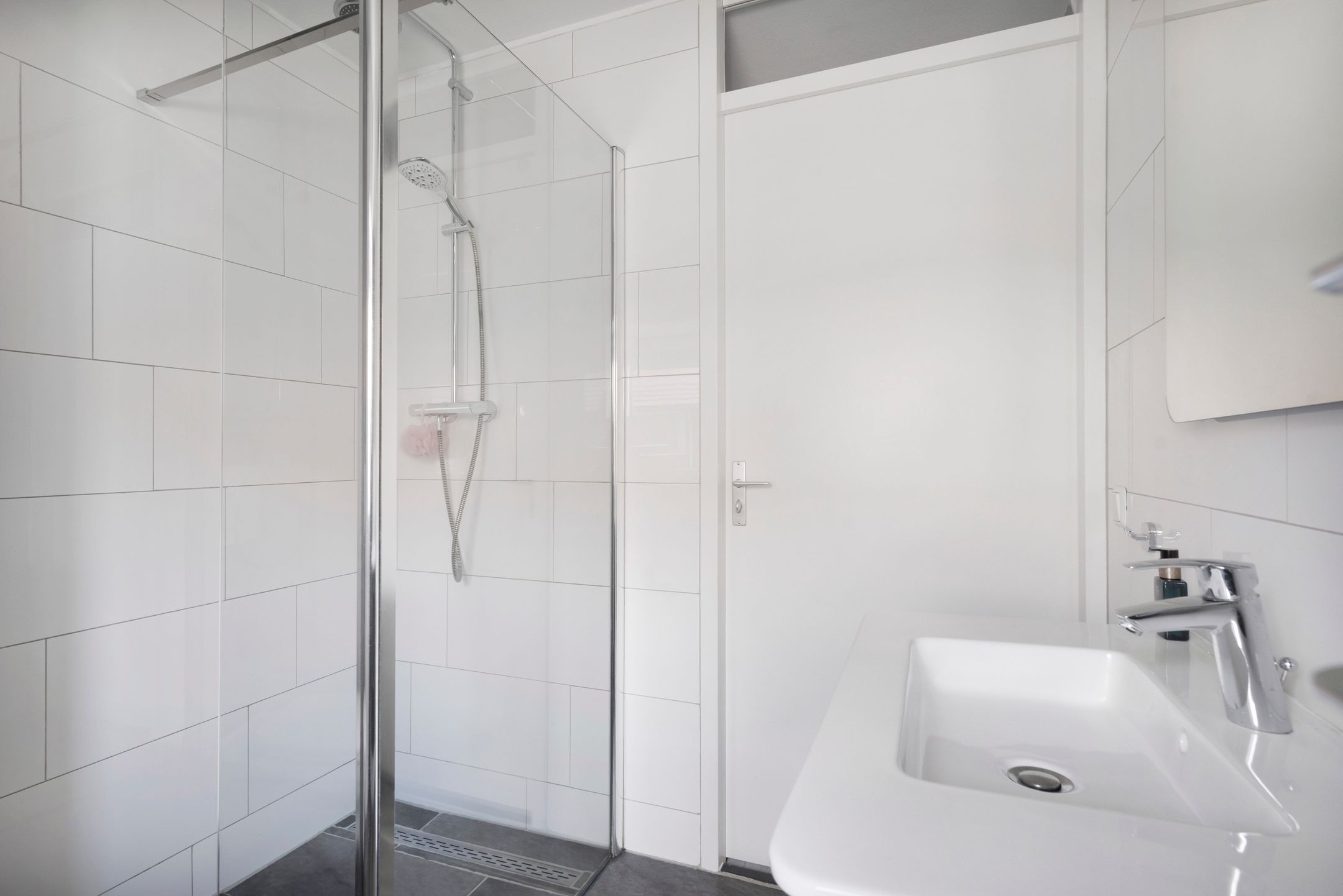 Spacious Sunlit Townhouse in Oosterheem Near Amenities — 27
